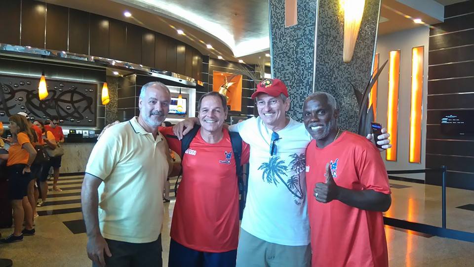 Sílvio, Paulo Sérgio (goleiro), Walter, e Cláudio Adão (ex-Santos, Flamengo etc.)